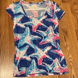 LILLY PULTIZER starfish patterned causal t shirt.